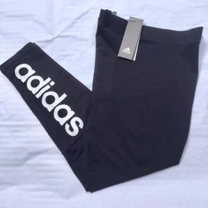 NWT / adidas Frauen Essentials Linear Tight Boutique NWT / adidas Frauen Essentials Linear Tight Boutique